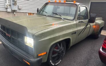 Gmc-sierra-3500-1982-green-1