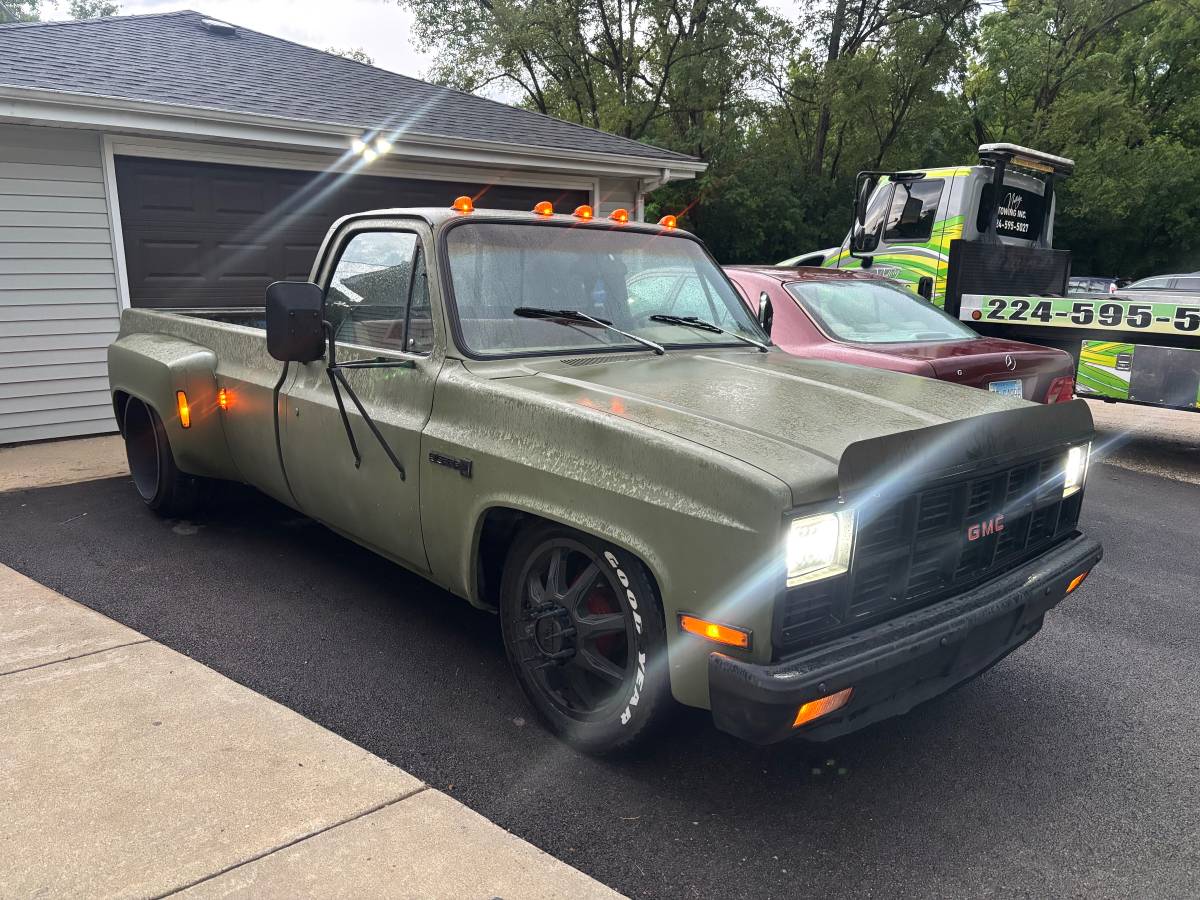 Gmc-sierra-3500-1982-green