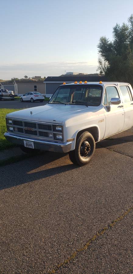 Gmc-sierra-3500-1984-white