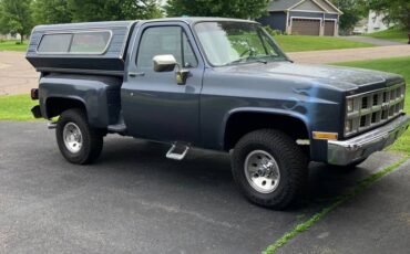 Gmc-sierra-4x4-1981-blue