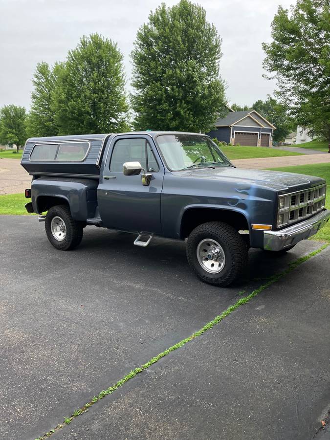 Gmc-sierra-4x4-1981-blue