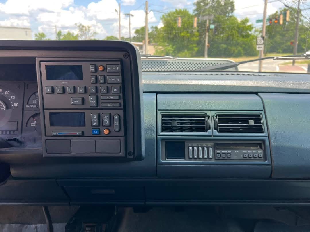 Gmc-sierra-c1500-1990-12