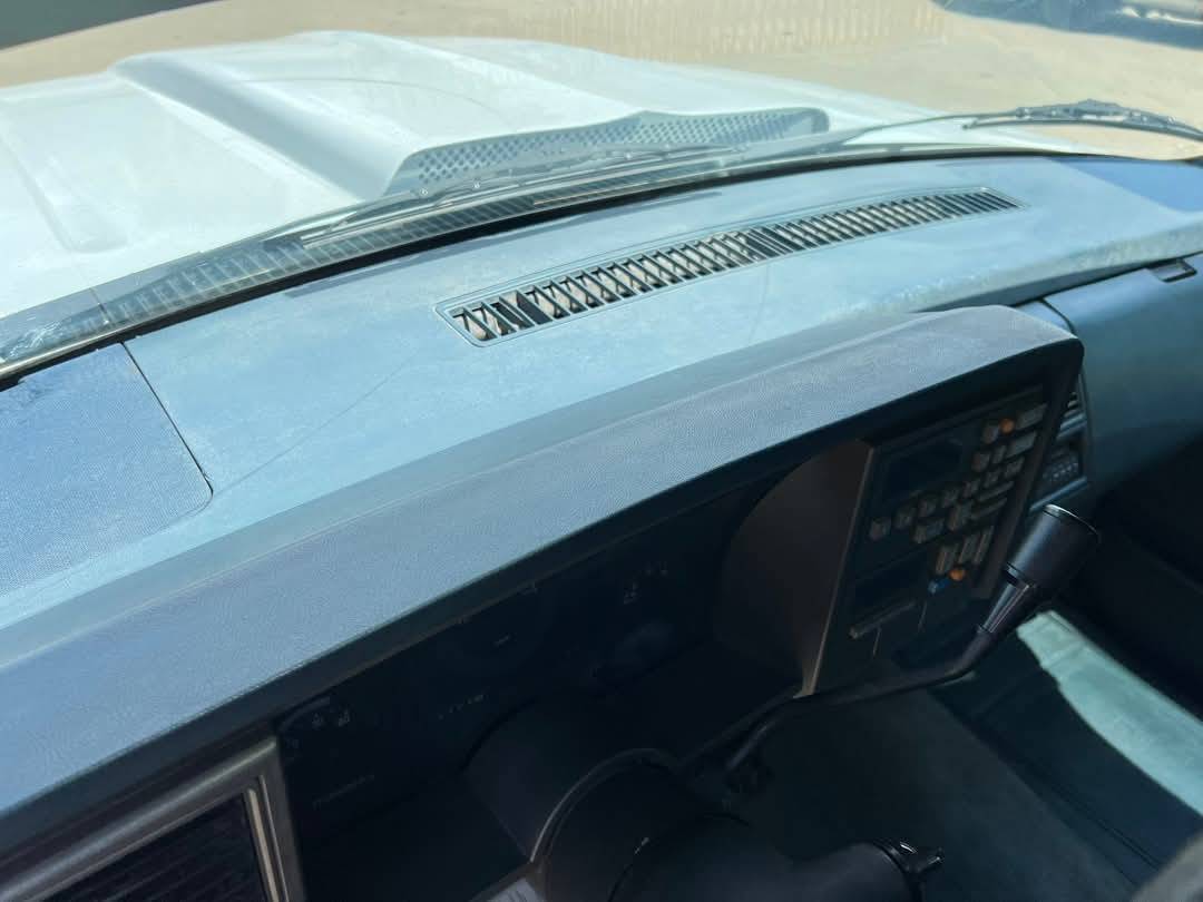 Gmc-sierra-c1500-1990-13