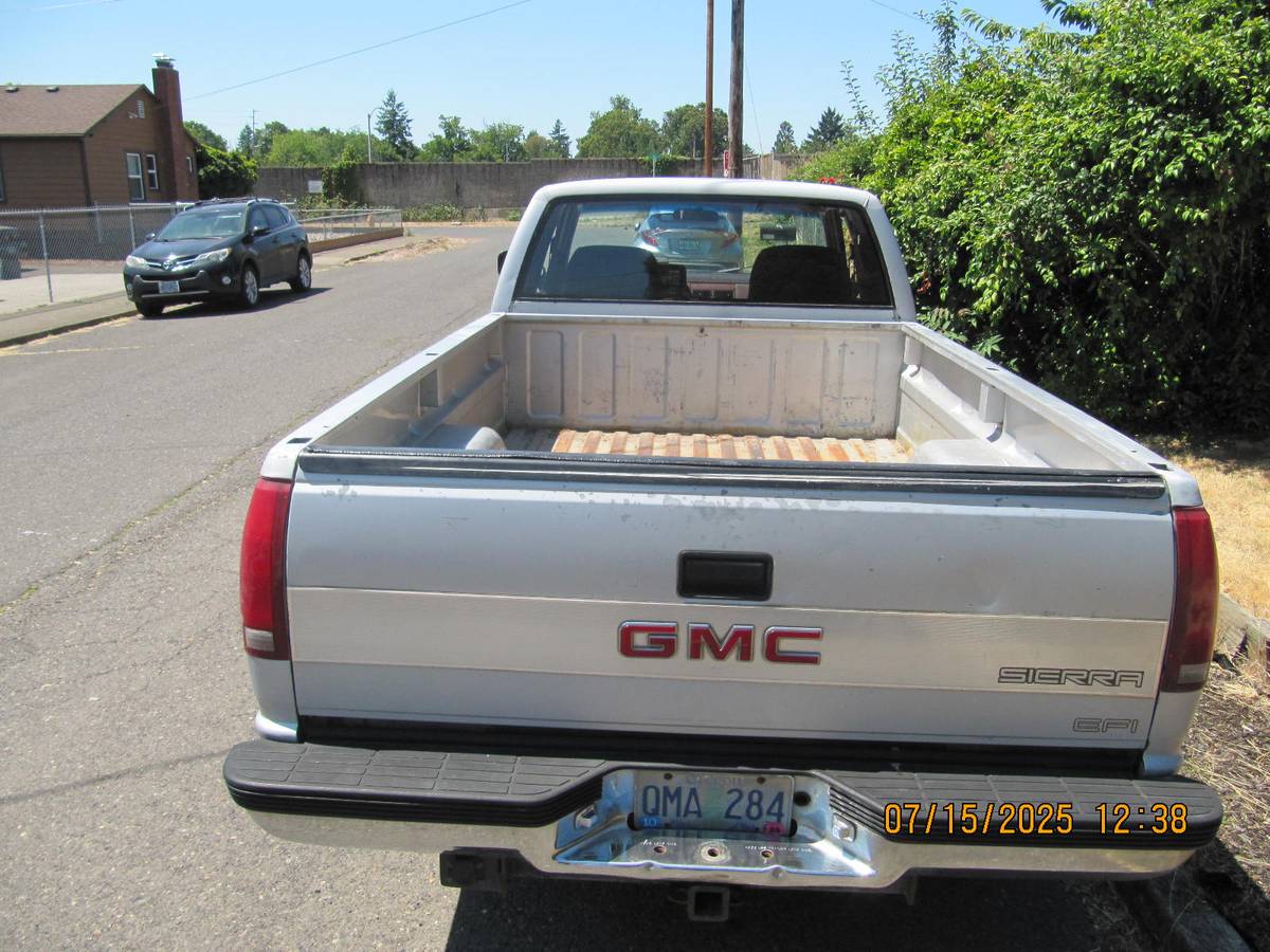 Gmc-sierra-c1500-4x4-1988-silver-9