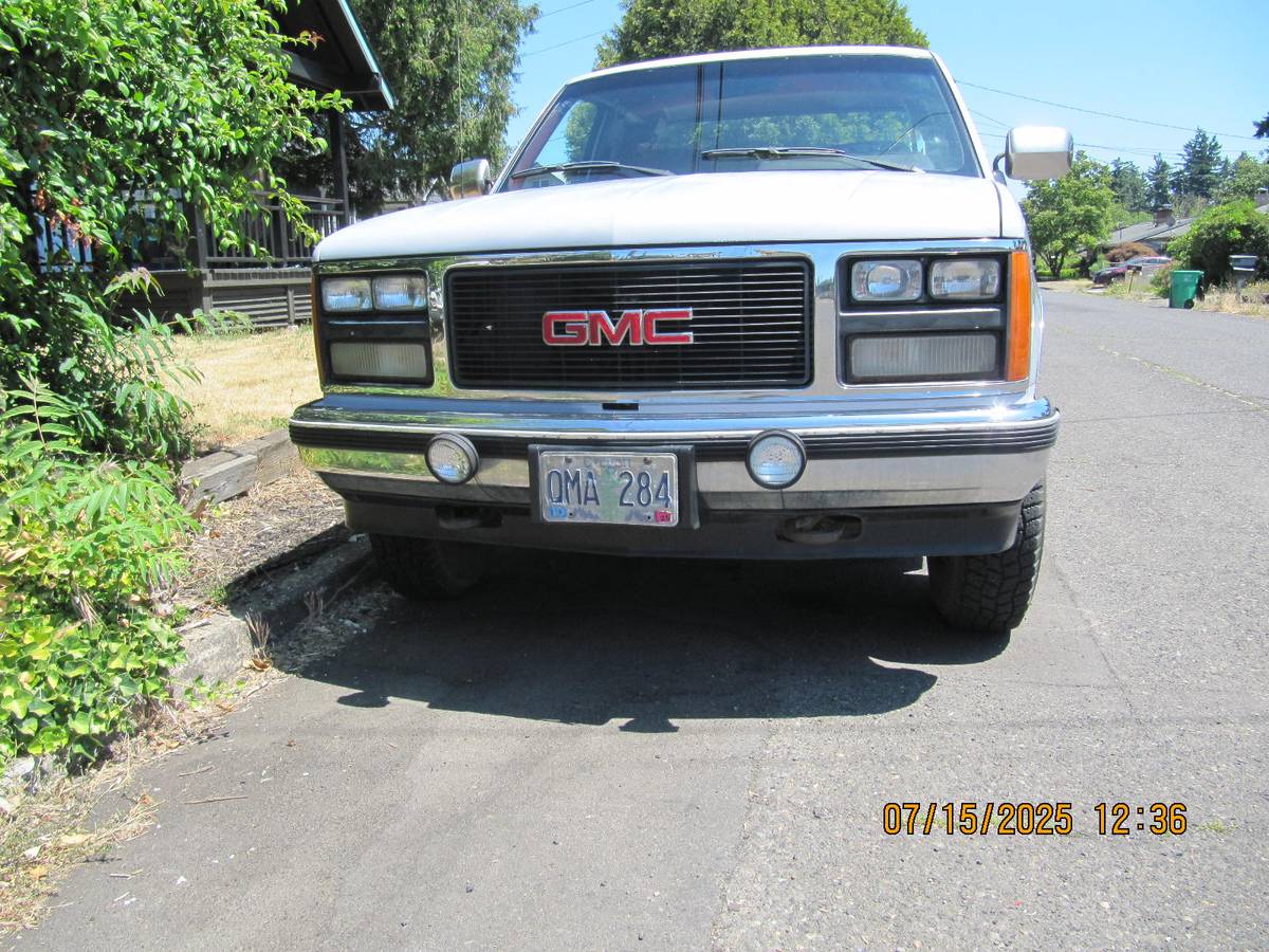 Gmc-sierra-c1500-4x4-1988-silver
