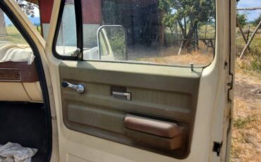 Gmc-sierra-c25-1976-5