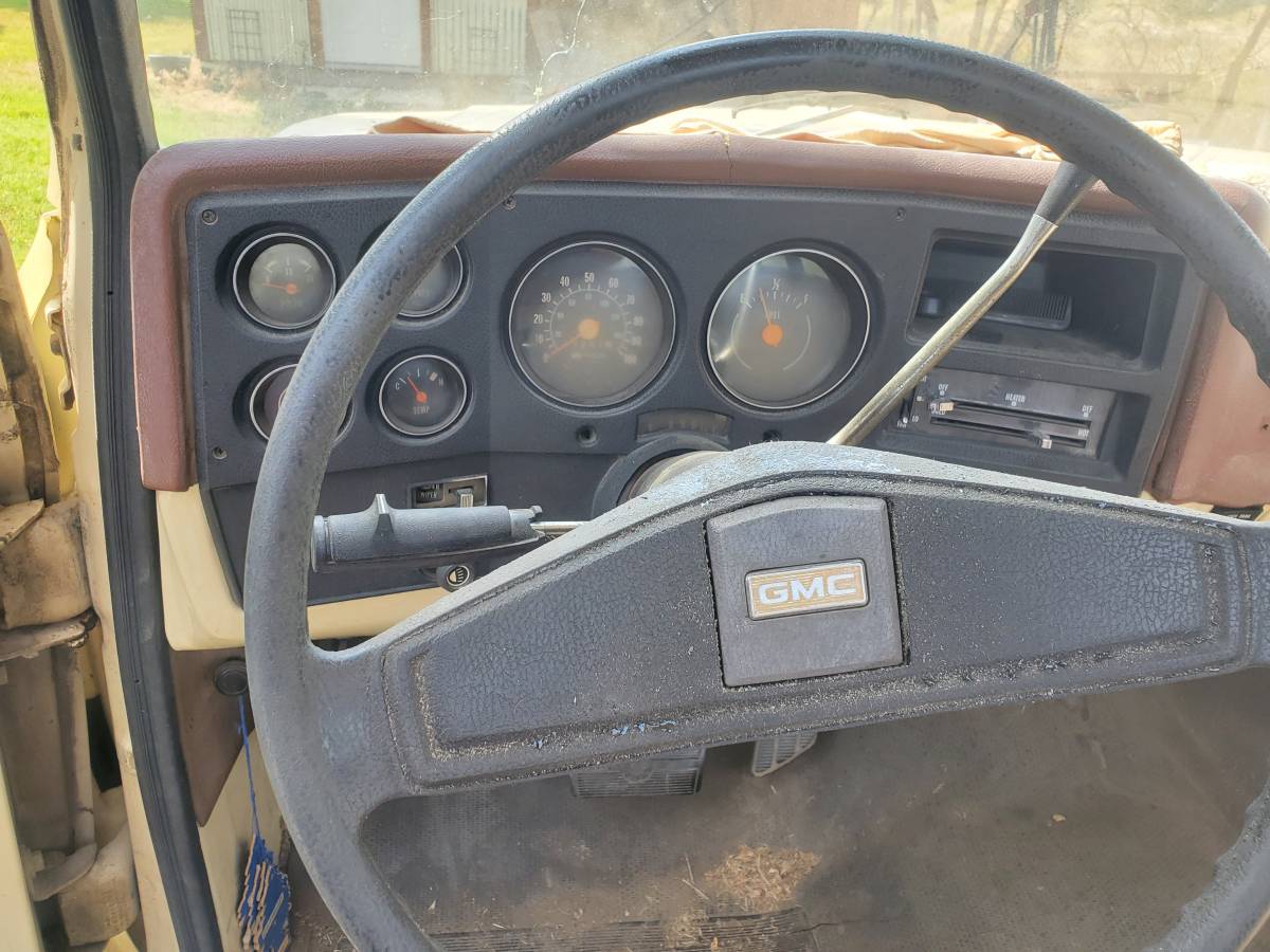 Gmc-sierra-c25-1976-8