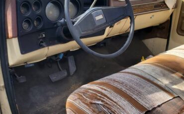 Gmc-sierra-c25-1976-9