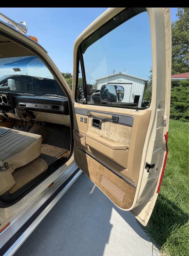 Gmc-sierra-c2500-classic-1985-red-5