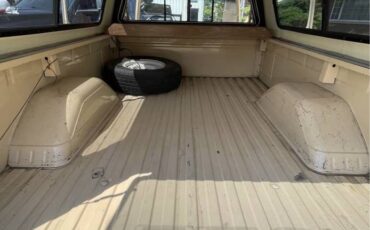 Gmc-sierra-c2500-classic-1985-red-6