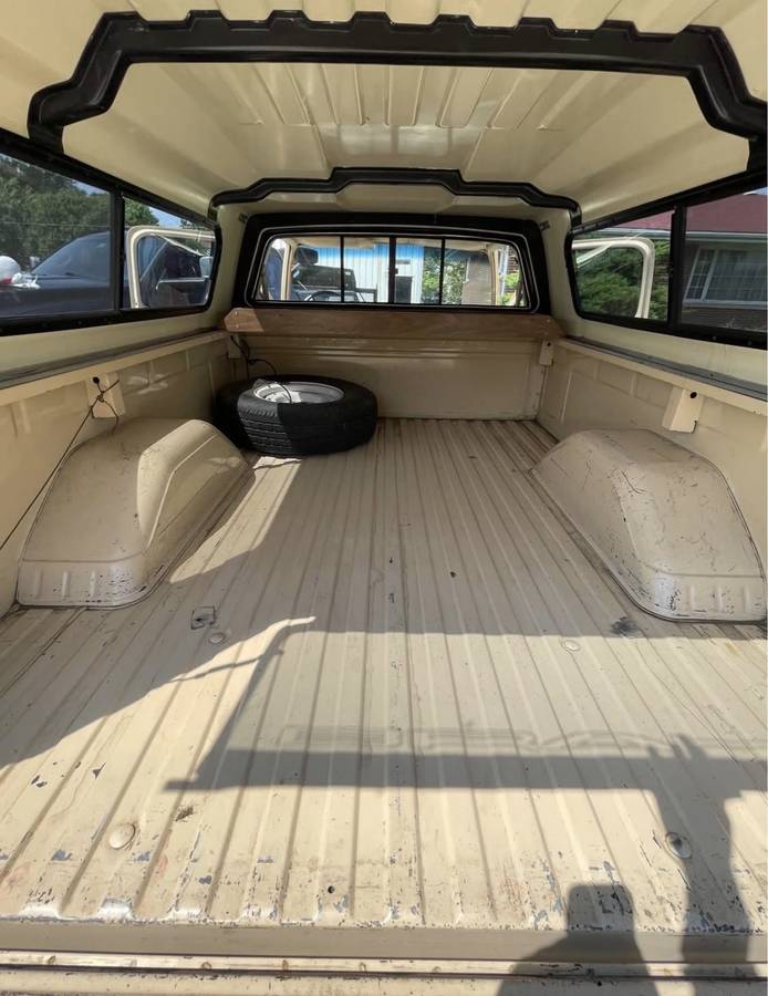 Gmc-sierra-c2500-classic-1985-red-6