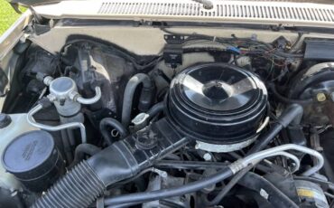 Gmc-sierra-c2500-classic-1985-red-8