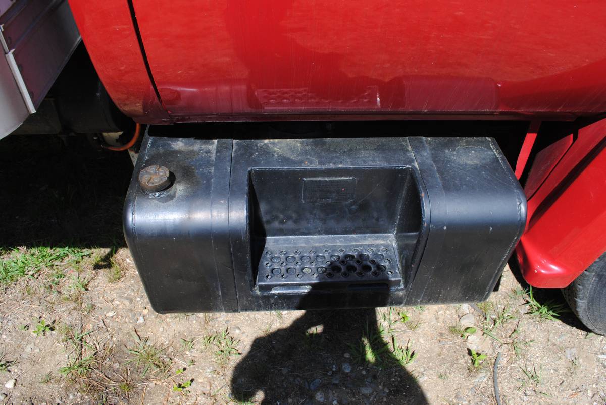 Gmc-sierra-c6000-diesel-1981-red-8