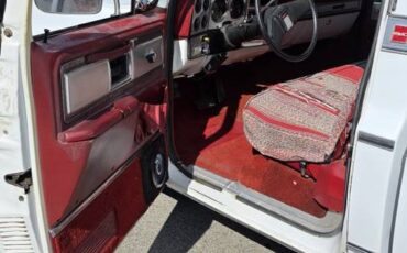 Gmc-sierra-classic-15-1980-white-13
