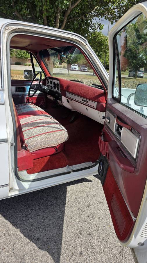 Gmc-sierra-classic-15-1980-white-15