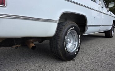 Gmc-sierra-classic-15-1980-white-2