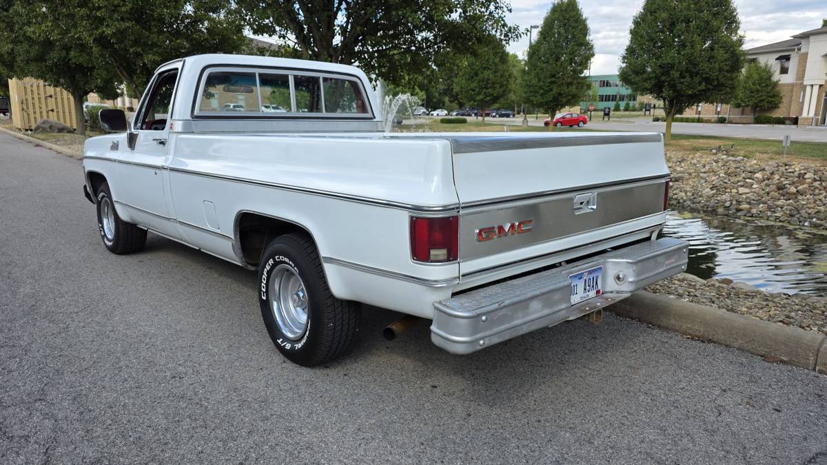 Gmc-sierra-classic-15-1980-white-6