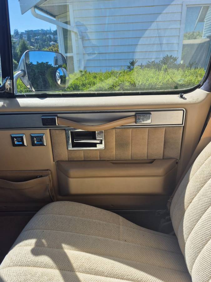 Gmc-sierra-classic-1500-1985-brown-10
