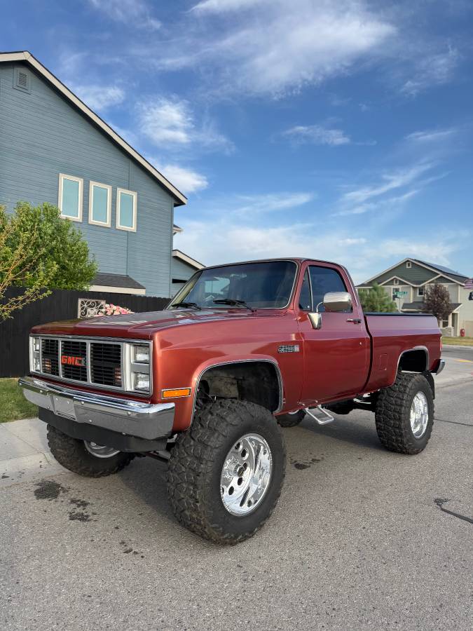 Gmc-sierra-classic-1986-8