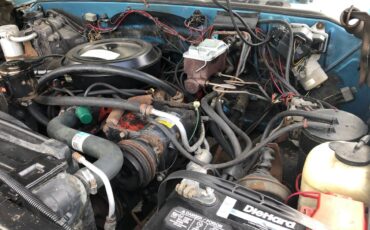 Gmc-sierra-classic-35-1977-blue-5