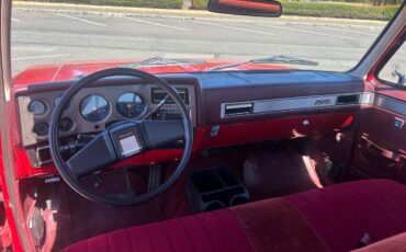 Gmc-sierra-classic-3500-1984-14