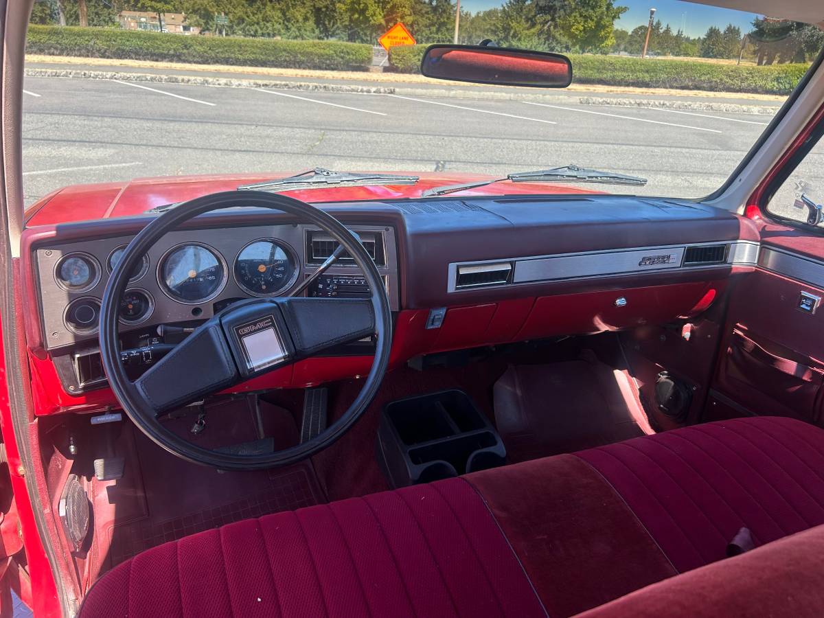 Gmc-sierra-classic-3500-1984-14