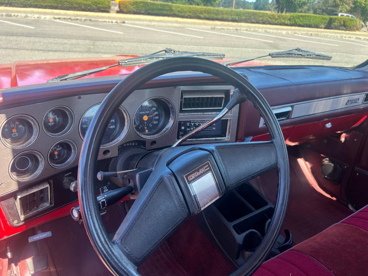 Gmc-sierra-classic-3500-1984-6