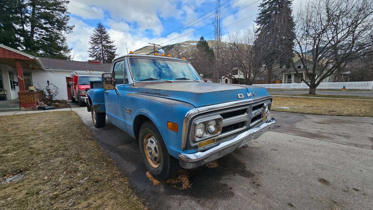 Gmc-sierra-grande-1972-blue-1