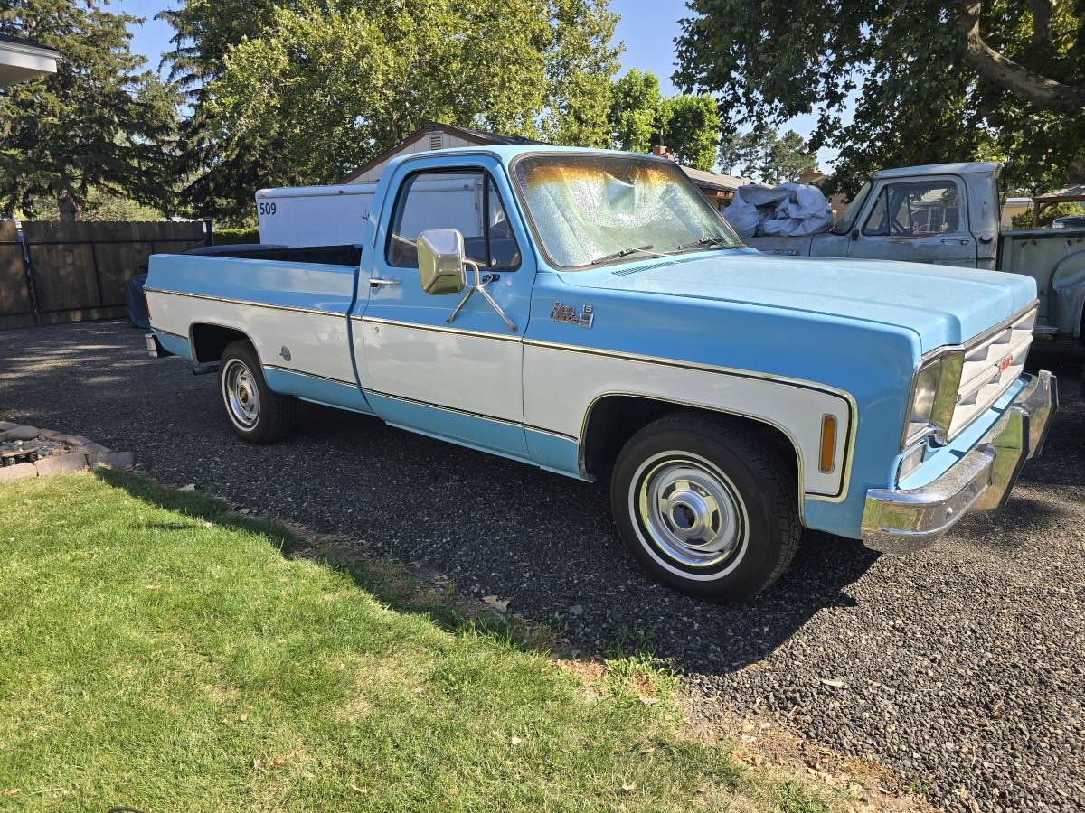 Gmc-sierra-grande-1975-blue-12