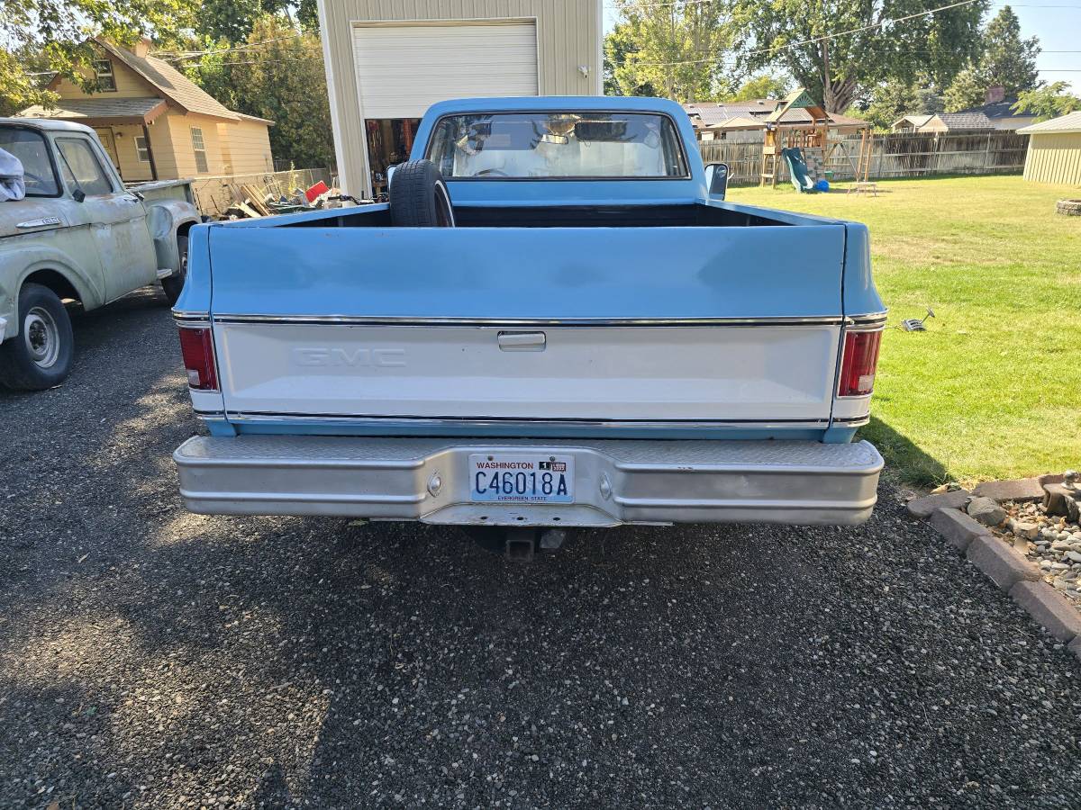 Gmc-sierra-grande-1975-blue-14