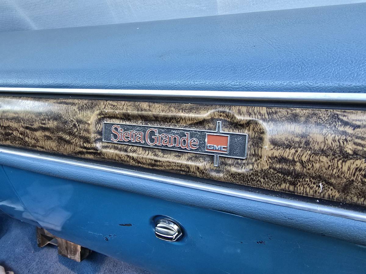 Gmc-sierra-grande-1975-blue-3