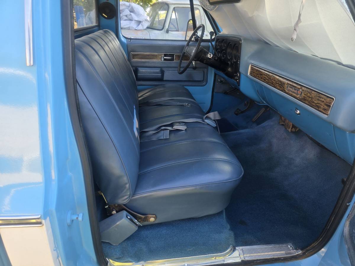 Gmc-sierra-grande-1975-blue-4