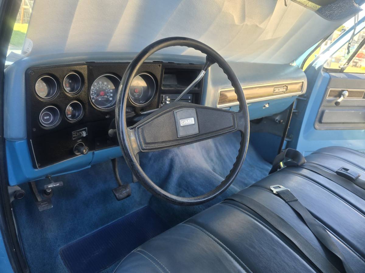 Gmc-sierra-grande-1975-blue-7