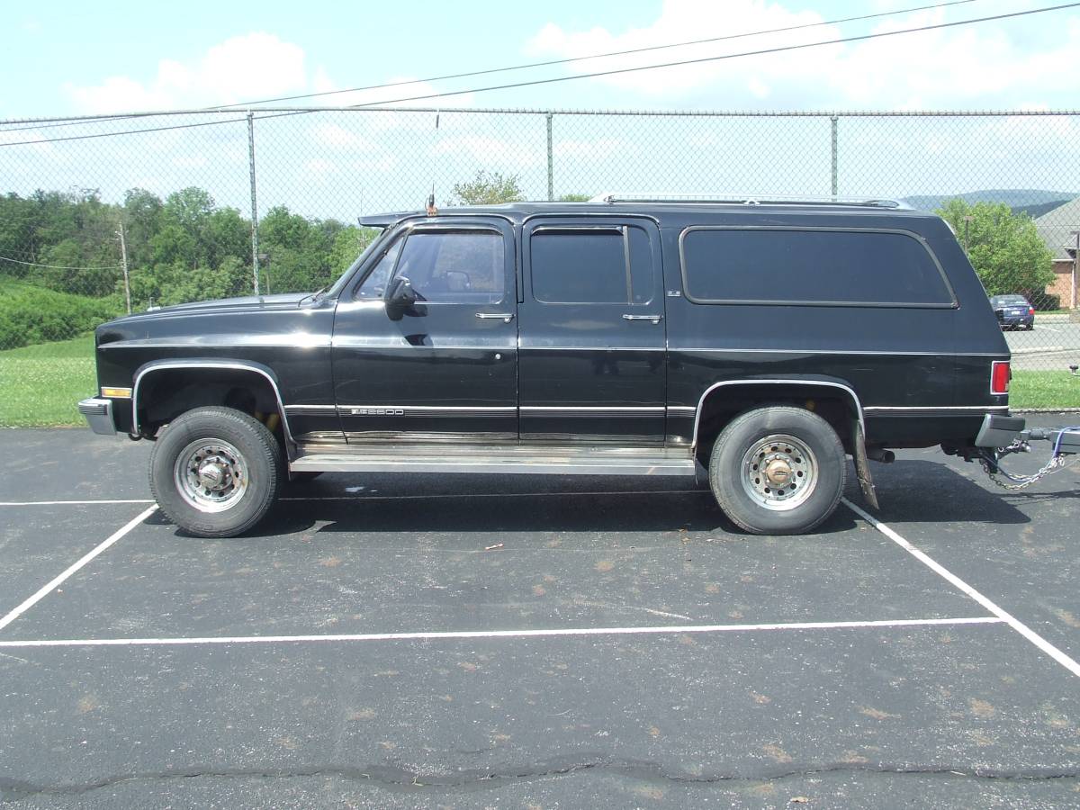 Gmc-sle-2500-barn-door-suburban-1991-black-3