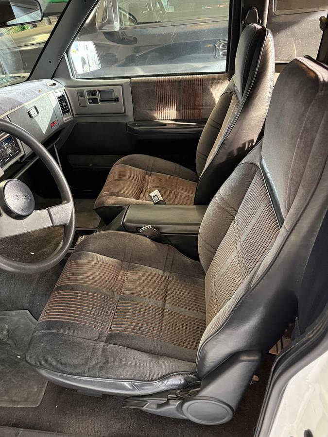 Gmc-sonoma-1991-white-2