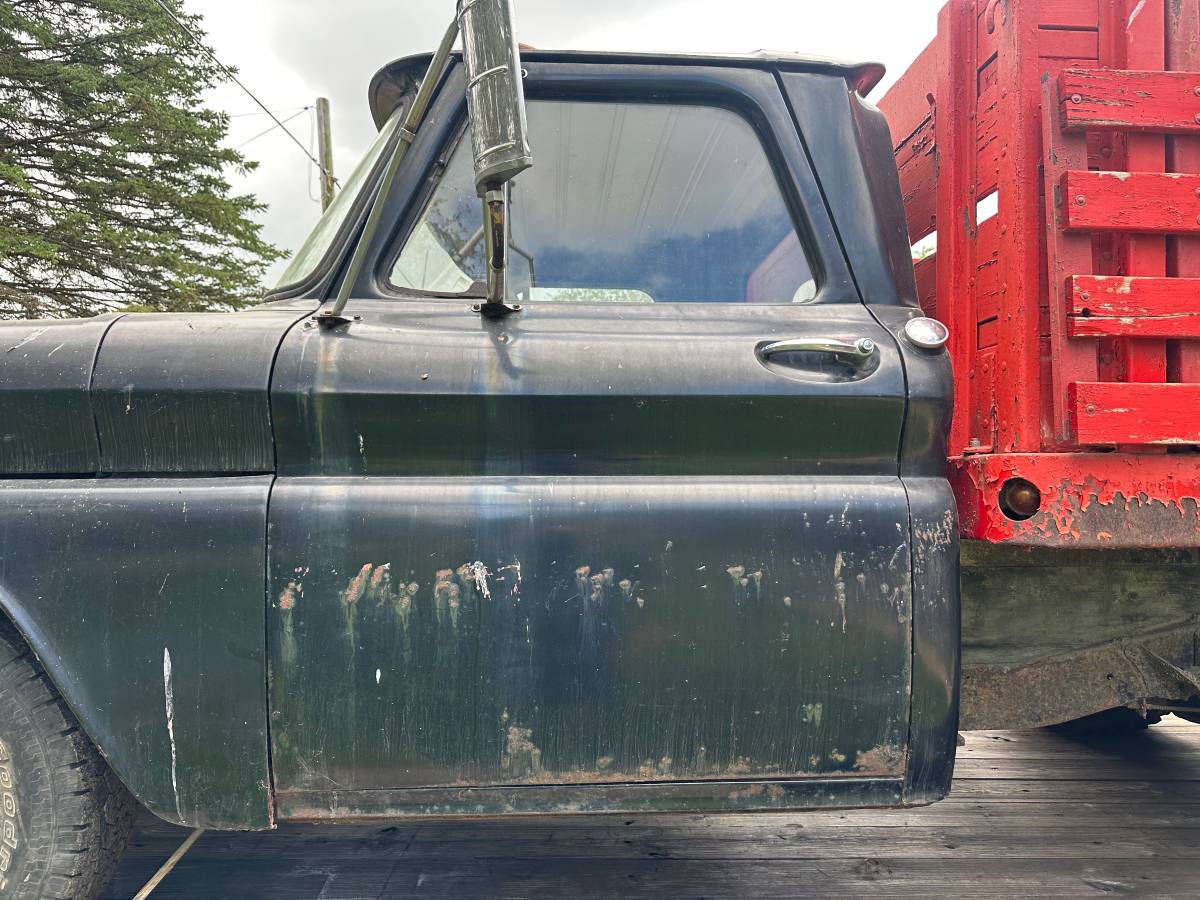 Gmc-stake-bed-34-ton-1965-black-3
