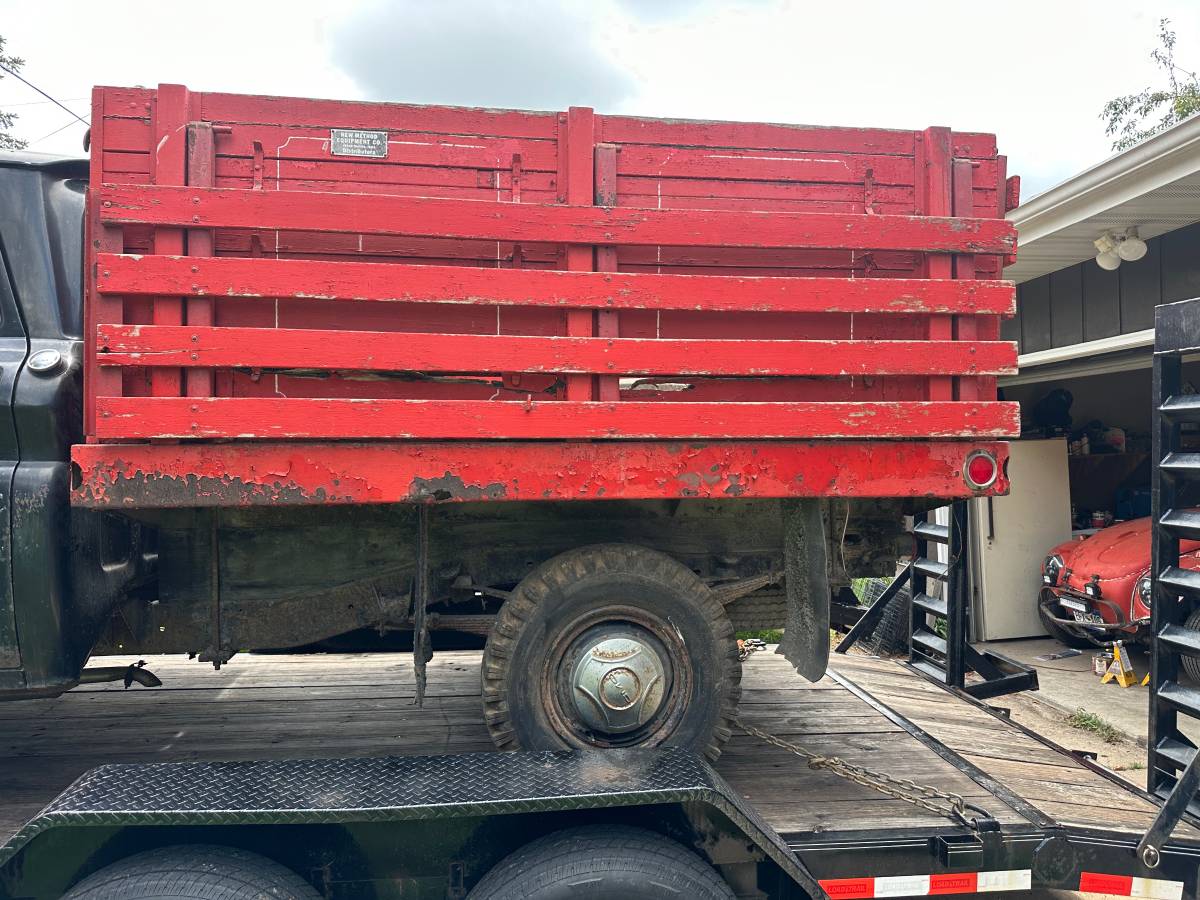 Gmc-stake-bed-34-ton-1965-black-5