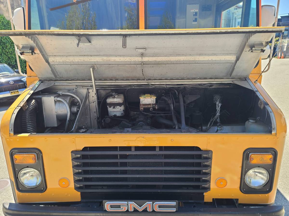 Gmc-step-van-1989-13