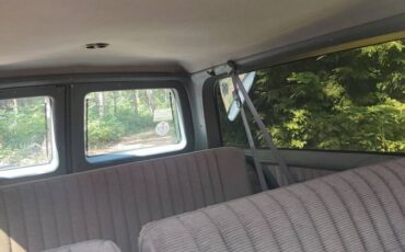 Gmc-suburban-1500-1990-blue-12