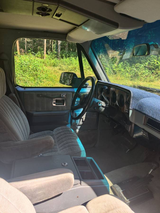 Gmc-suburban-1500-1990-blue-20