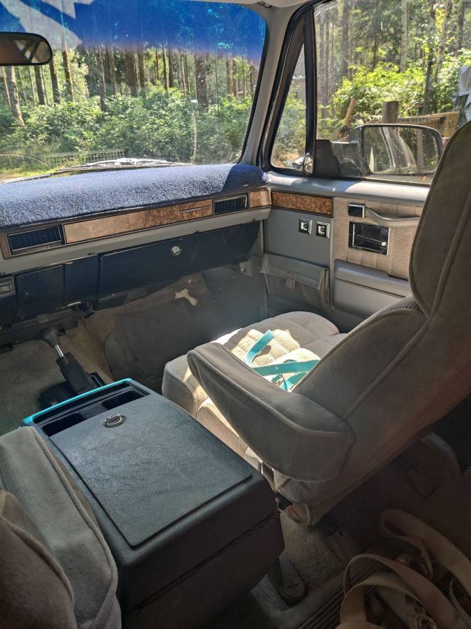 Gmc-suburban-1500-1990-blue-6
