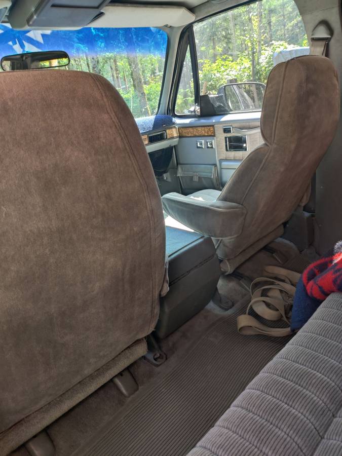 Gmc-suburban-1500-1990-blue-8