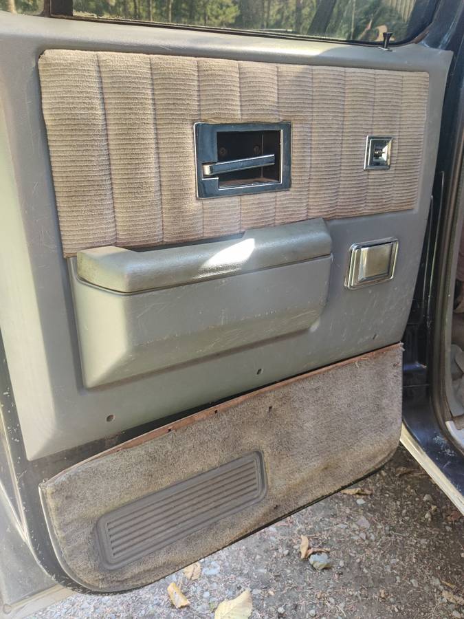 Gmc-suburban-1500-1990-blue-9