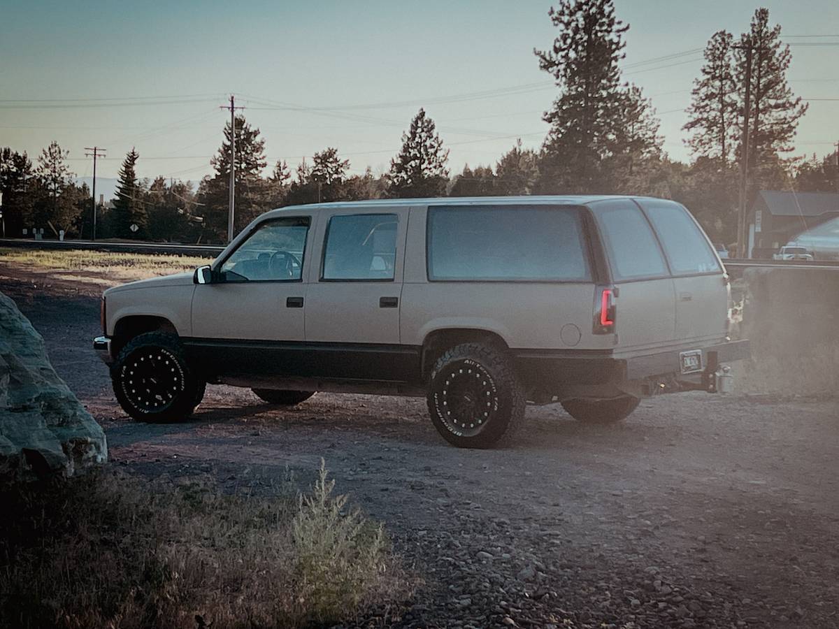 Gmc-suburban-1500-1992-brown-1