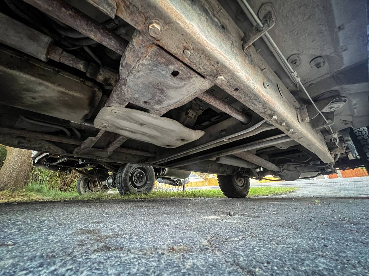 Gmc-suburban-1500-1992-brown-7