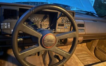 Gmc-suburban-1500-1993-10