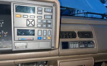 Gmc-suburban-1500-1993-13
