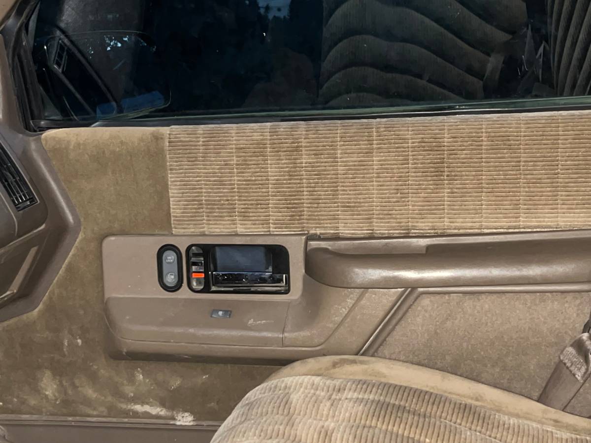 Gmc-suburban-1500-1993-15