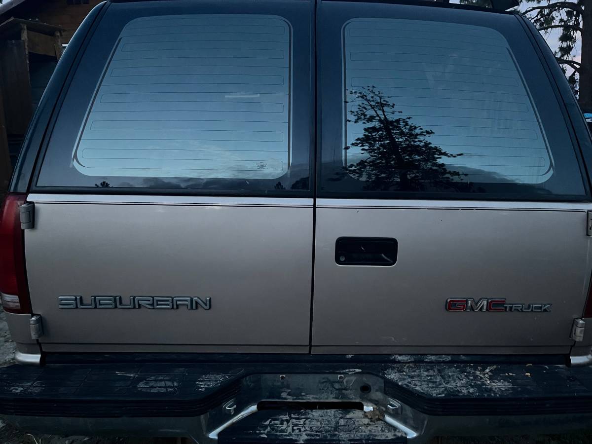 Gmc-suburban-1500-1993-4