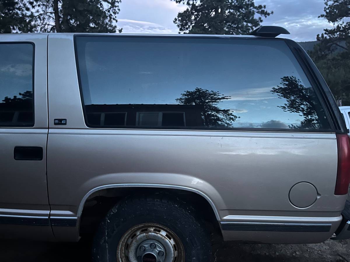 Gmc-suburban-1500-1993-8